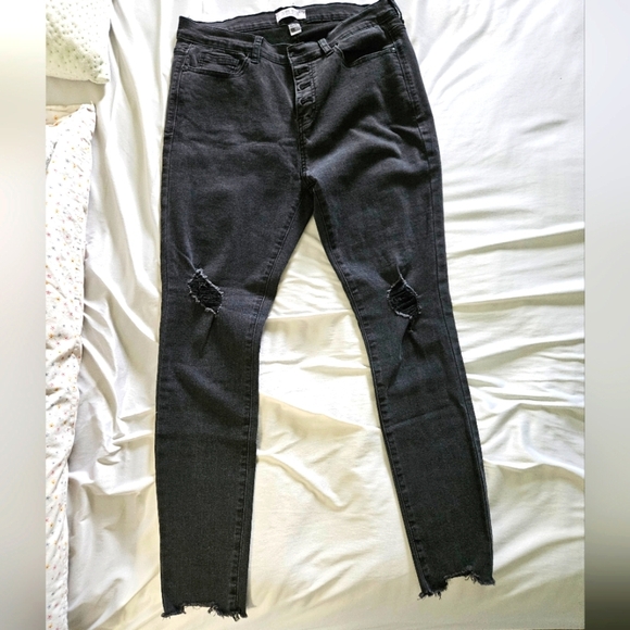 Judy Blue Distressed Black Women's Jeans Button Up Size 15/32 - Picture 1 of 10